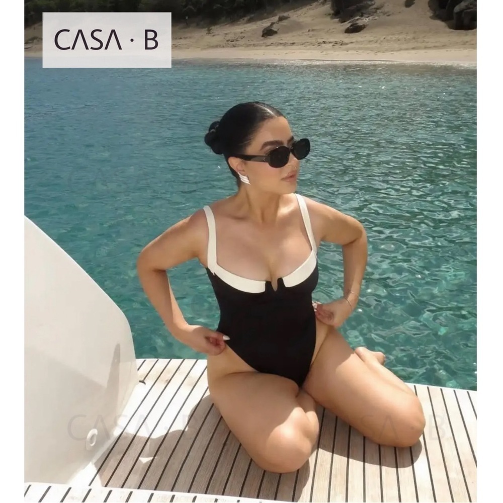 2/20💫to CASA B| Monaco One Piece Swimsuit in Ivory & Black - Picture 14 of 17